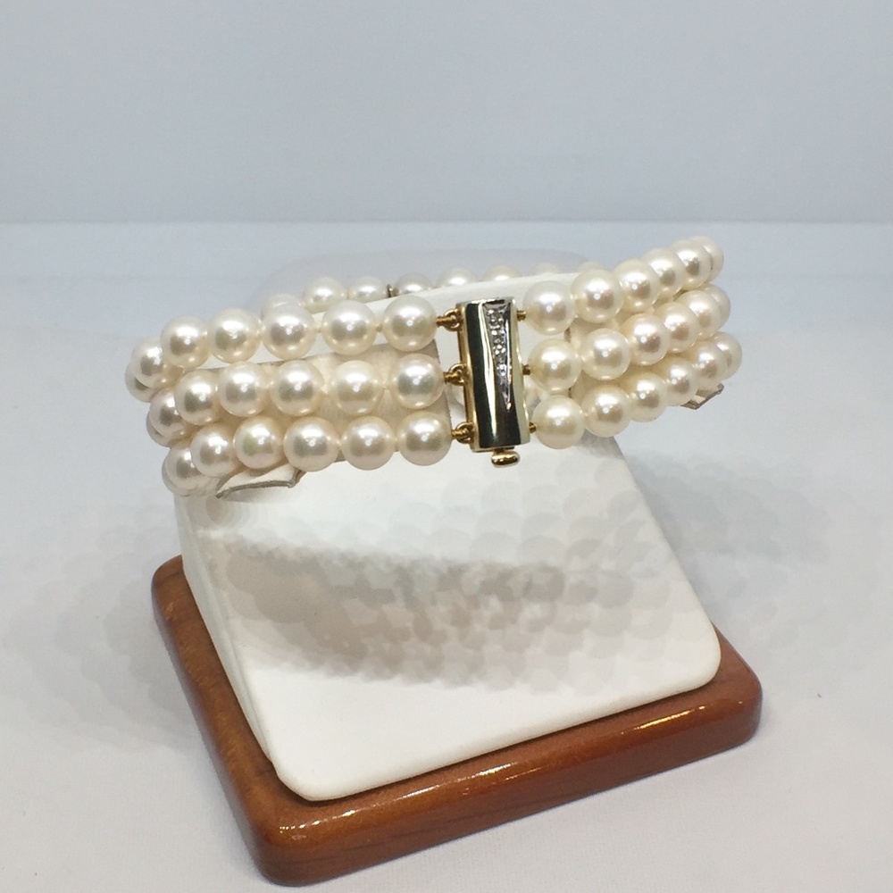 14k Pearl Triple Strand Bracelet